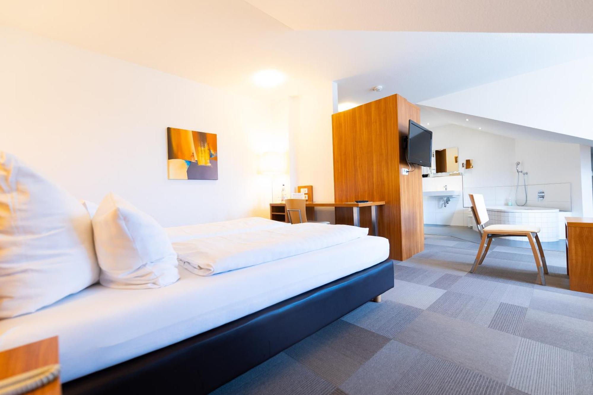 Hotel Darstein Altrip Екстериор снимка