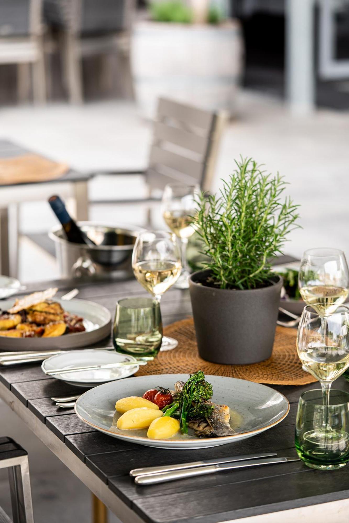 Hotel Darstein Altrip Екстериор снимка