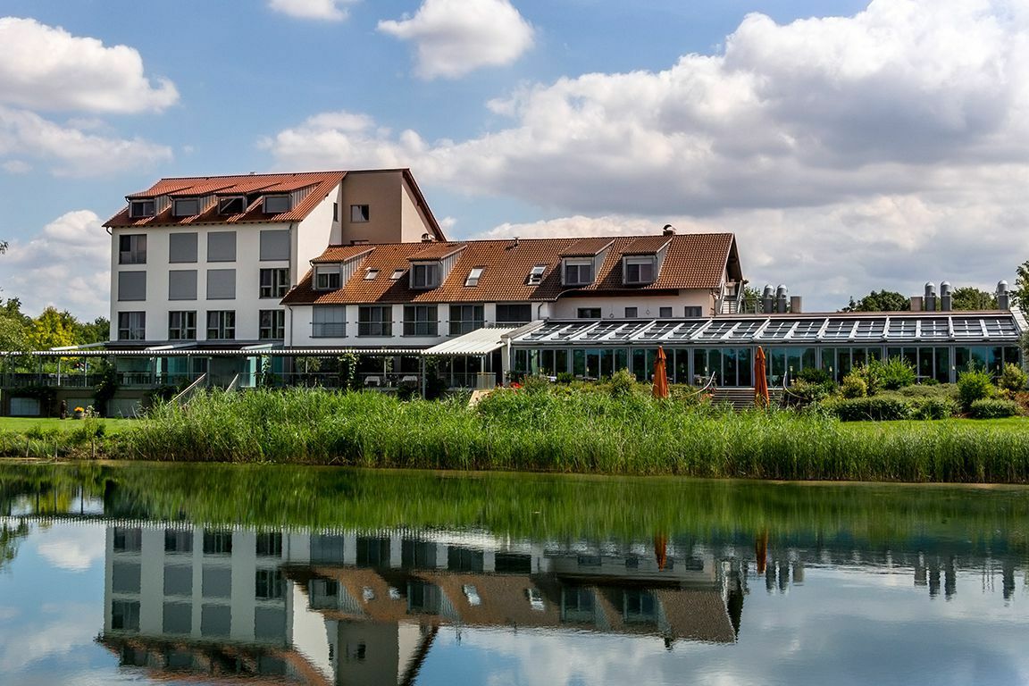 Hotel Darstein Altrip Екстериор снимка